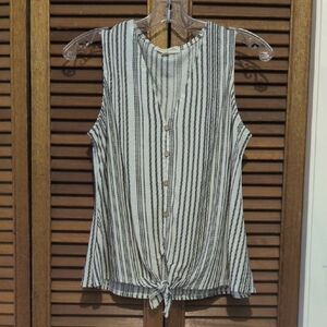 Chic Black and White Striped Sleeveless Blouse